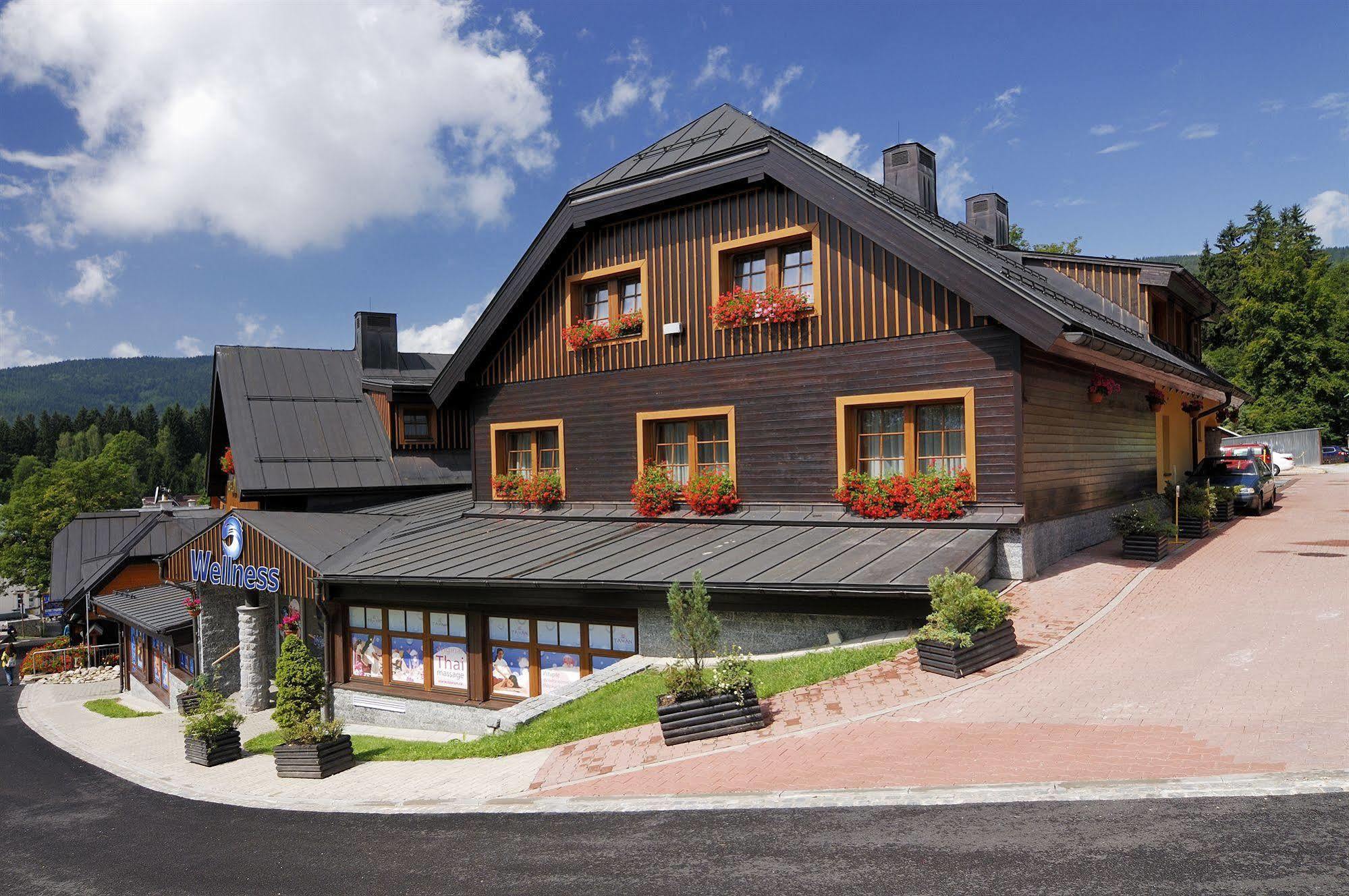 Wellness Hotel Windsor Špindlerŭv Mlýn Exterior foto